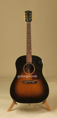 Gibson Guitar: Sunburst J-45