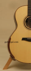 Beneteau Guitar: Used Braziiian Rosewood Concert Standard