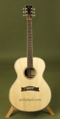 Hewett Guitar: Striped Ebony GC