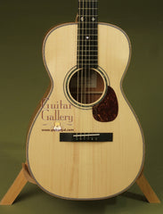 Froggy Bottom Guitar: Mahogany P12 Deluxe