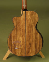 Charis Guitar: Olivewood SJ