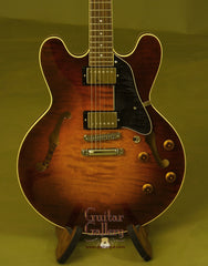 Heritage Guitar: Vintage Wine Burst H535