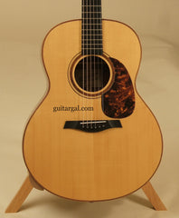 Beneteau Guitar: Used Honduran Rosewood Concert Standard