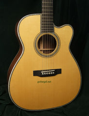 Martin Guitar: Madagascar Rosewood Custom Shop OMC