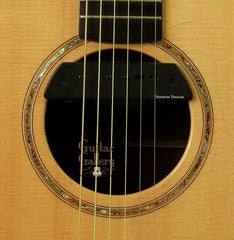 Lowden Guitar: Indian Rosewood O32c