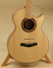 Mannix Guitar: Figured KOA OMC-12