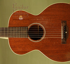 Gibson Guitar: Mahogany Vintage L-0 Peanut