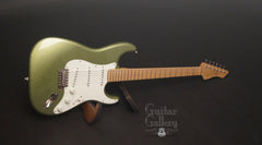 D Pergo collector's edition electric guitar glam shot