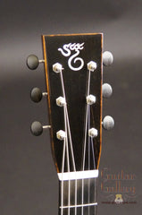 Santa Cruz OM guitar headstock