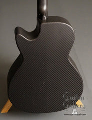 RainSong Graphite Guitars: Smokey Hybrid (SMH)