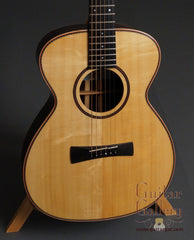 Sobell Guitar: New World Model (2010)