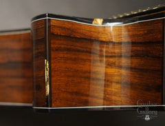 Tony Vines SX guitar binding detail