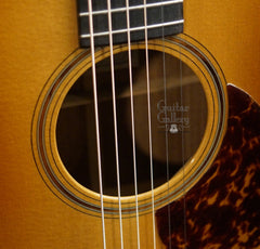 Tippin 000-12 Sunburst Guitar rosette
