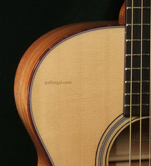 Tony Vines 0-18 Reproduction Guitar