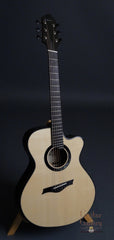 Wingert Guitar: Model F cutaway Fan Fret
