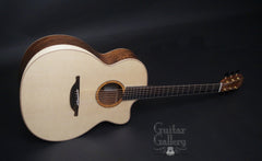 Lowden Ltd Ed O50c 2018 Winter guitar glam shot